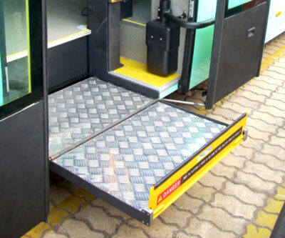 STEP B 800 Wheelchair Liftsemi automatic 3