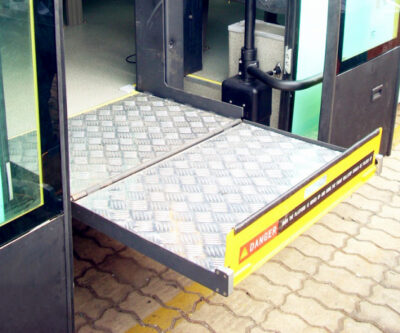 STEP B 800 Wheelchair Liftsemi automatic