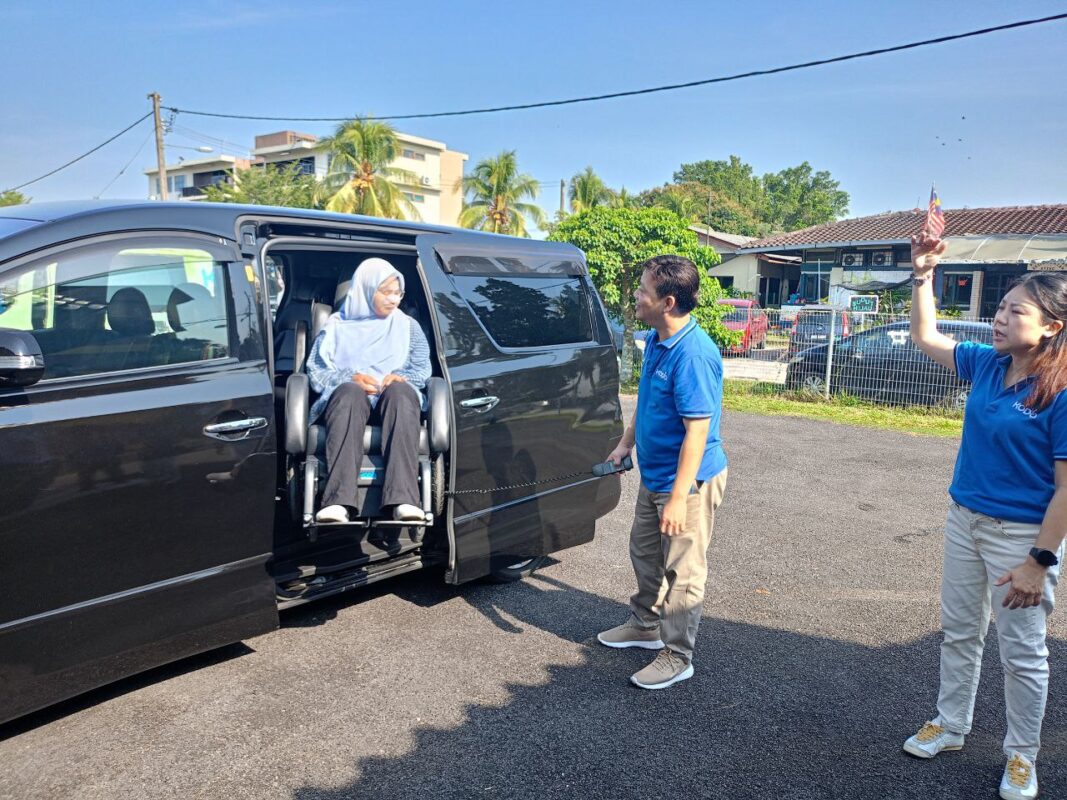 6066600881824055699 121