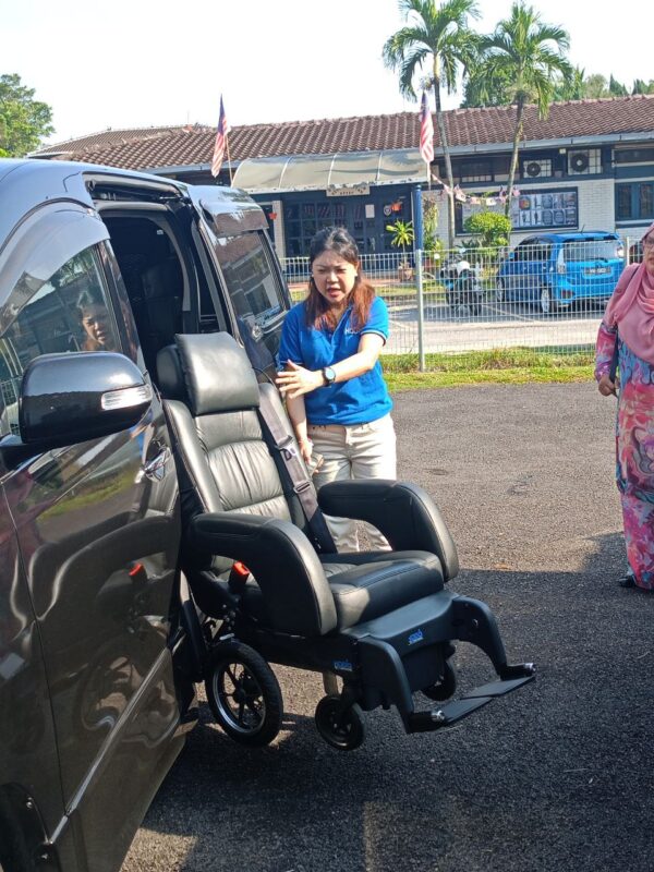 6066600881824055707 121